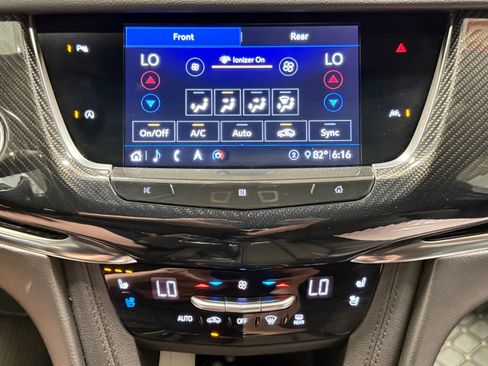 Used 2020 Cadillac XT6 Sport AWD/4WD image 29