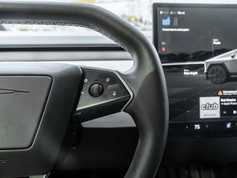 Used 2024 Tesla Cybertruck AWD Crew Cab image 24