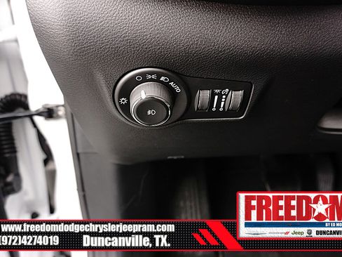 New 2026 Jeep Compass Latitude image 27