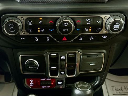 Used 2020 Jeep Wrangler Unlimited Rubicon w/ Uconnect 4C Nav & Sound Group image 16