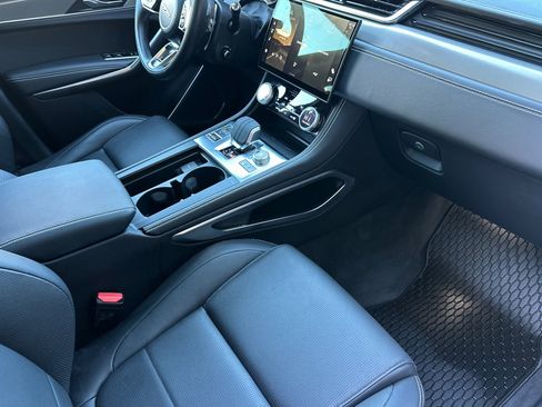 Used 2026 Jaguar F-PACE R-Dynamic S image 32