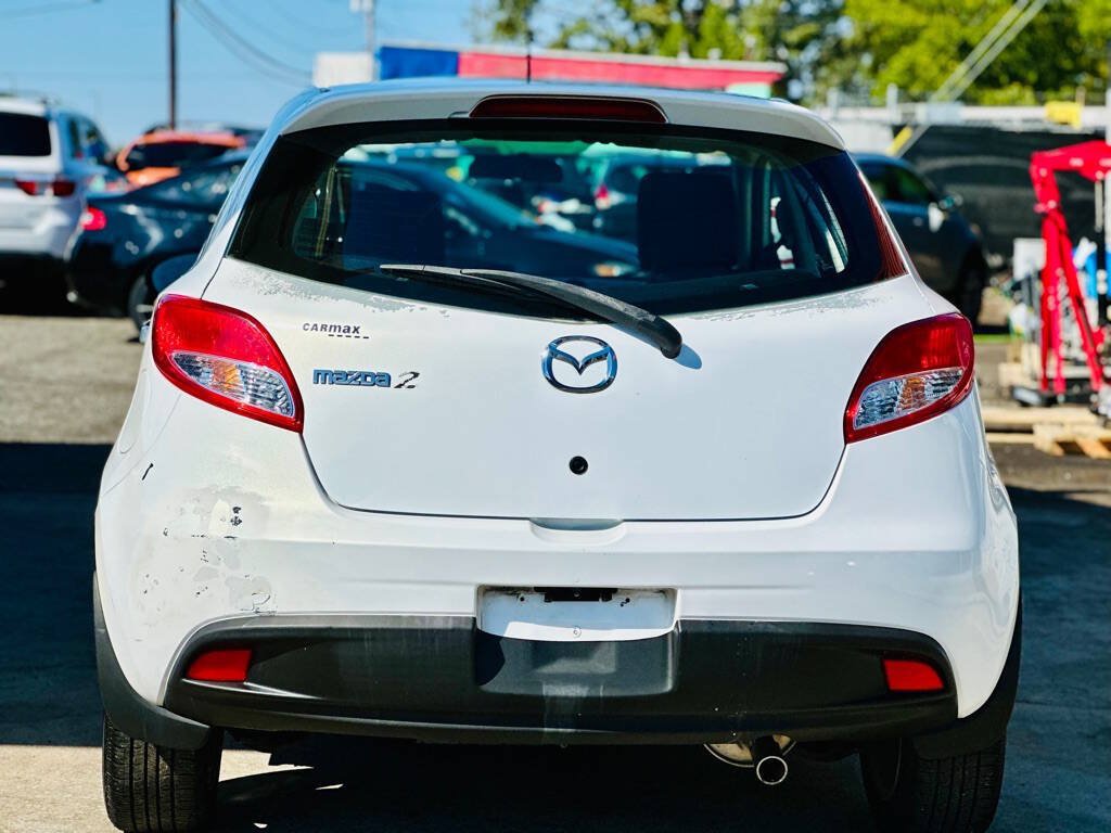 Used 2011 MAZDA MAZDA2 Touring FWD image 5