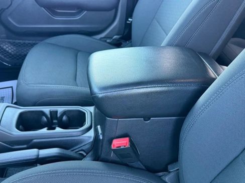 Used 2018 Jeep Wrangler Sport image 40