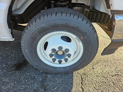 New 2024 Ford E-350 and Econoline 350 Super Duty w/ Power Windows & Locks Group image 10