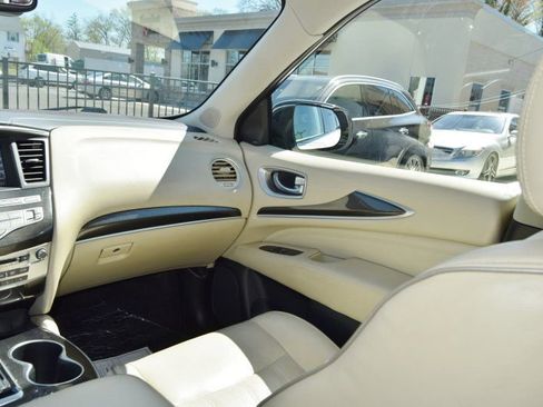 Used 2019 INFINITI QX60 Luxe w/ Essential Package image 30