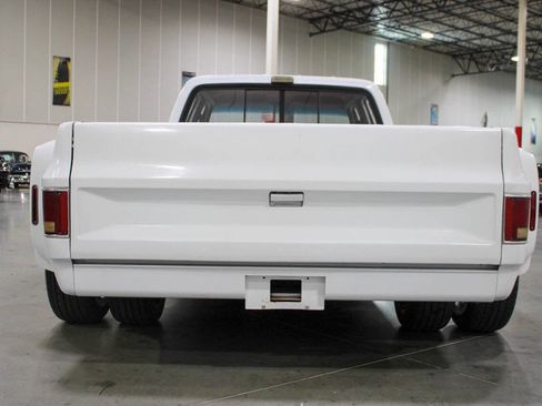 Used 1988 Chevrolet Silverado 3500 2WD Crew Cab image 6