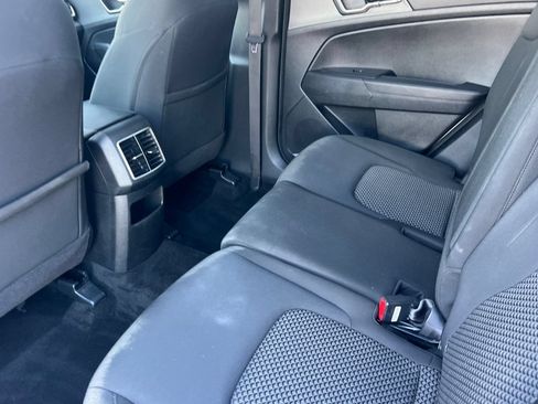 Used 2023 Kia Sportage LX AWD/4WD image 9