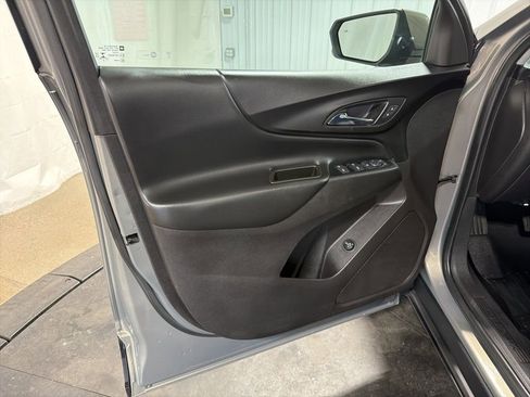 Used 2018 Chevrolet Equinox LT image 4