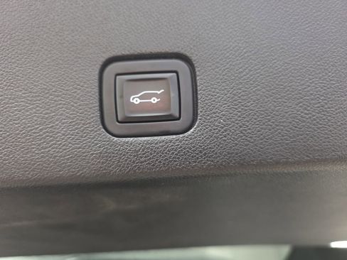 Certified 2021 Cadillac XT6 Premium Luxury image 15