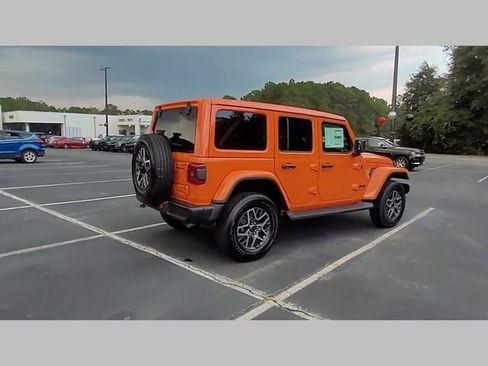 New 2025 Jeep Wrangler Sahara w/ Safety Group image 31