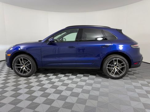 Certified 2026 Porsche Macan AWD/4WD image 2