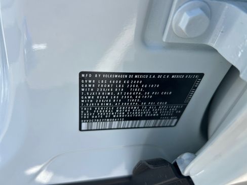 New 2026 Volkswagen Taos SE AWD/4WD image 24