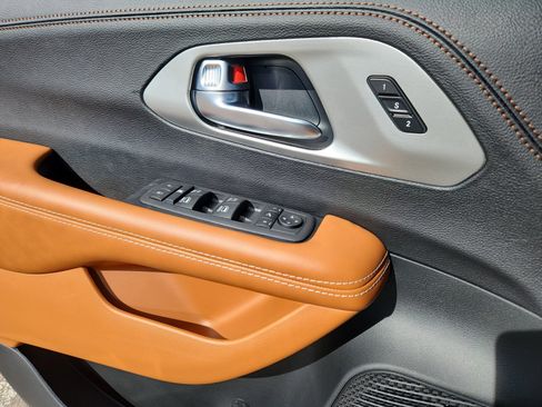 New 2026 Chrysler Pacifica Pinnacle image 17