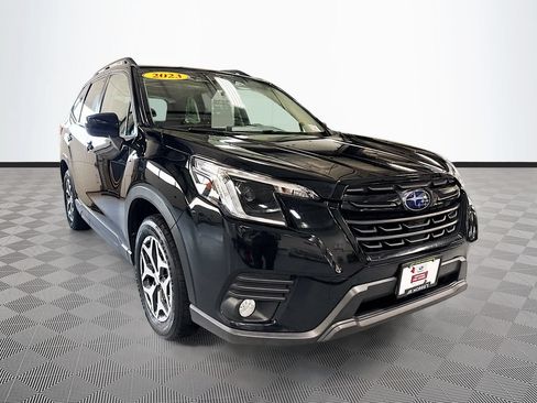 Used 2023 Subaru Forester Premium AWD/4WD image 3
