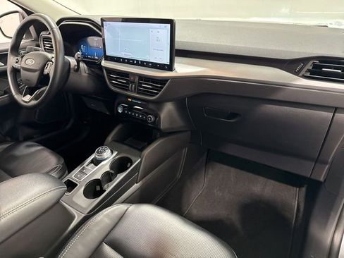 Used 2024 Ford Escape Platinum image 33