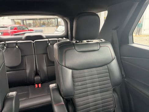 Used 2025 Ford Explorer ST-Line image 14