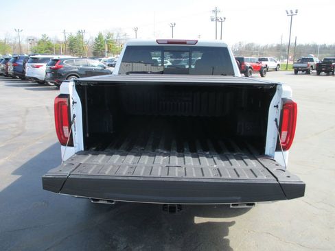 Used 2024 GMC Sierra 1500 SLT w/ SLT Premium Plus Package image 9