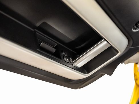 Used 2005 Ford GT image 60