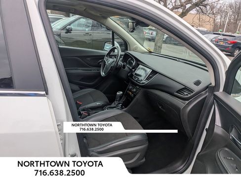 Used 2018 Buick Encore Sport Touring AWD/4WD image 36
