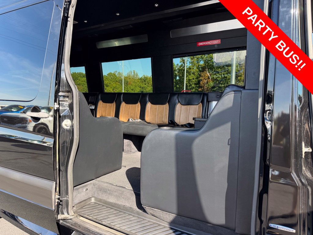 Used 2011 Mercedes-Benz Sprinter 2500 image 39