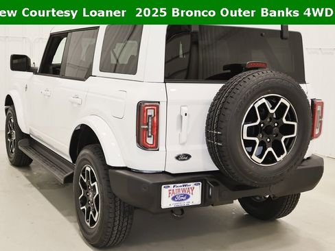New 2025 Ford Bronco Outer Banks image 6