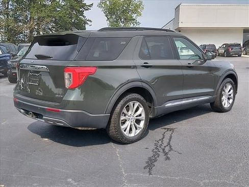 Used 2023 Ford Explorer XLT w/ Equipment Group 202A AWD/4WD image 4