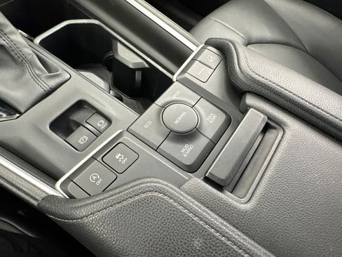 Certified 2025 Toyota Grand Highlander AWD image 28