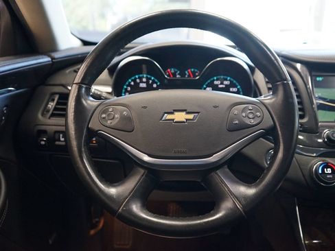 Used 2015 Chevrolet Impala LT FWD image 28