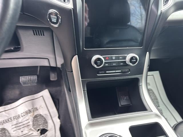 Used 2024 Ford Edge SEL AWD/4WD image 10