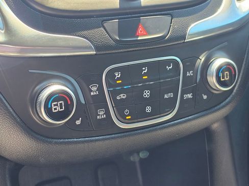Used 2018 Chevrolet Equinox LT AWD/4WD image 22