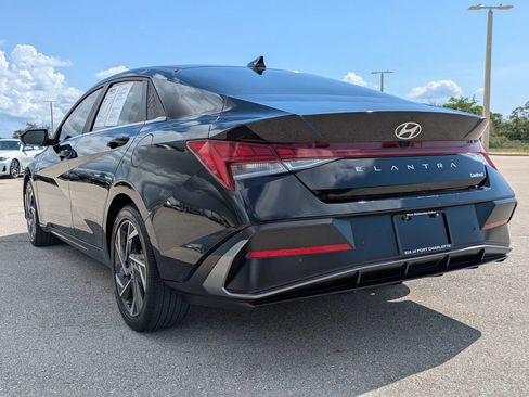 Used 2024 Hyundai Elantra Limited FWD image 7