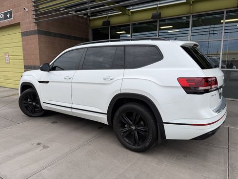 Used 2023 Volkswagen Atlas SEL R-Line AWD/4WD image 5