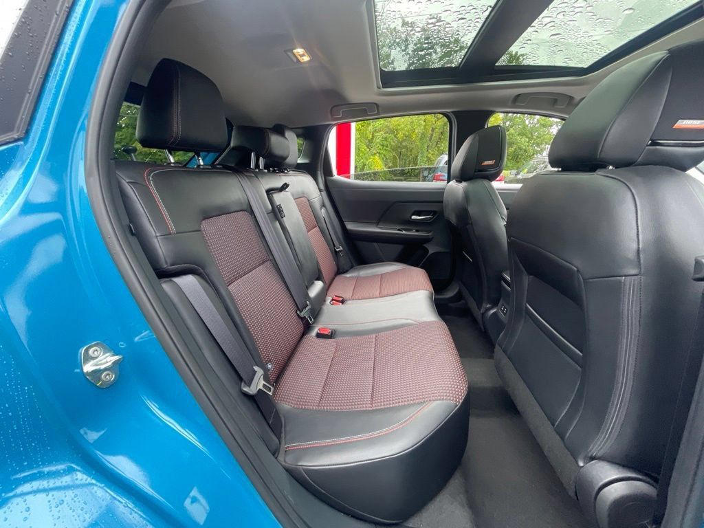 Certified 2025 Nissan Kicks SR w/ SR Premium Package AWD/4WD image 23