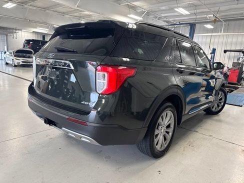 Used 2022 Ford Explorer XLT w/ Equipment Group 202A AWD/4WD image 19