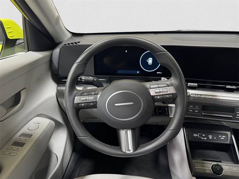 Certified 2025 Hyundai Kona SEL image 12