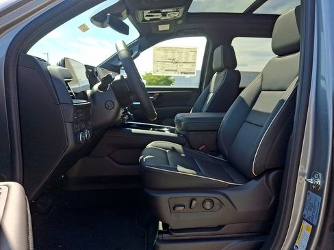 New 2026 Chevrolet Suburban Premier w/ Sun And Tow Package AWD/4WD image 10