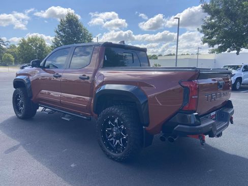 Used 2024 Toyota Tacoma TRD Pro AWD/4WD image 4