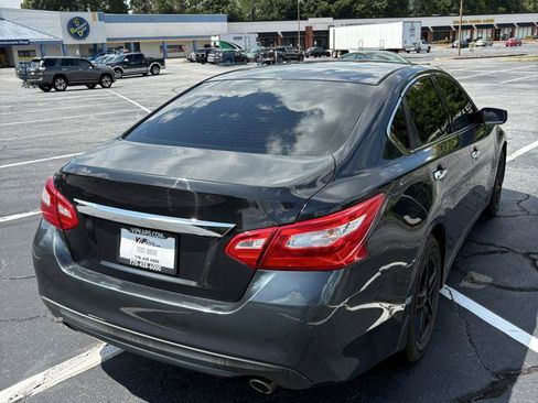 Used 2016 Nissan Altima 2.5 S FWD image 5