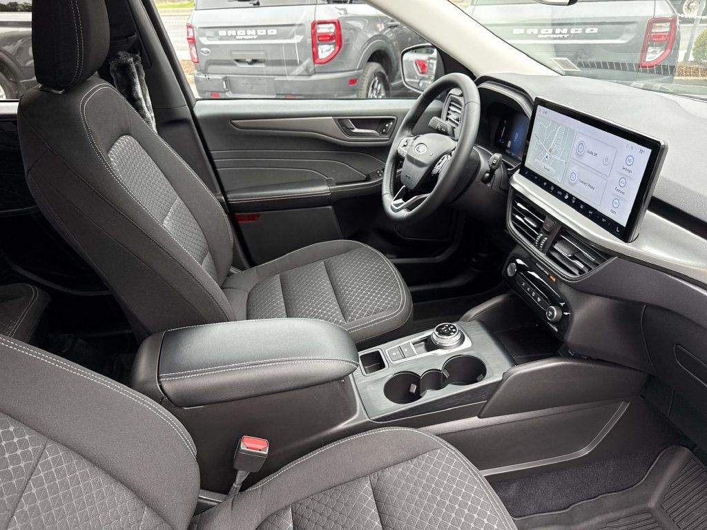 Used 2023 Ford Escape Active w/ Tech Pack #1 AWD/4WD image 28