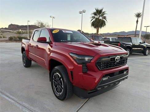 Used 2024 Toyota Tacoma TRD Sport image 3