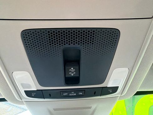 Used 2024 Honda CR-V EX-L image 19