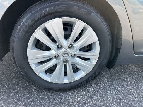 Used 2024 Nissan Sentra S FWD image 28