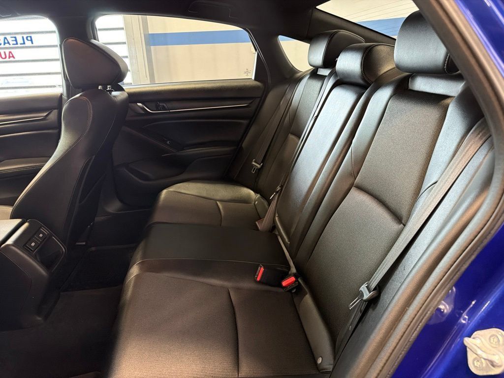 Used 2022 Honda Accord Sport image 24