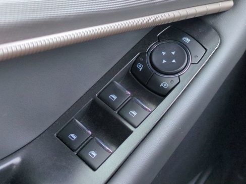 Used 2025 Ford Explorer Active w/ Active Comfort Package RWD image 23