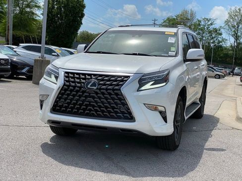 Used 2023 Lexus GX 460 Premium image 3