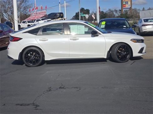Used 2023 Honda Civic Sport image 3