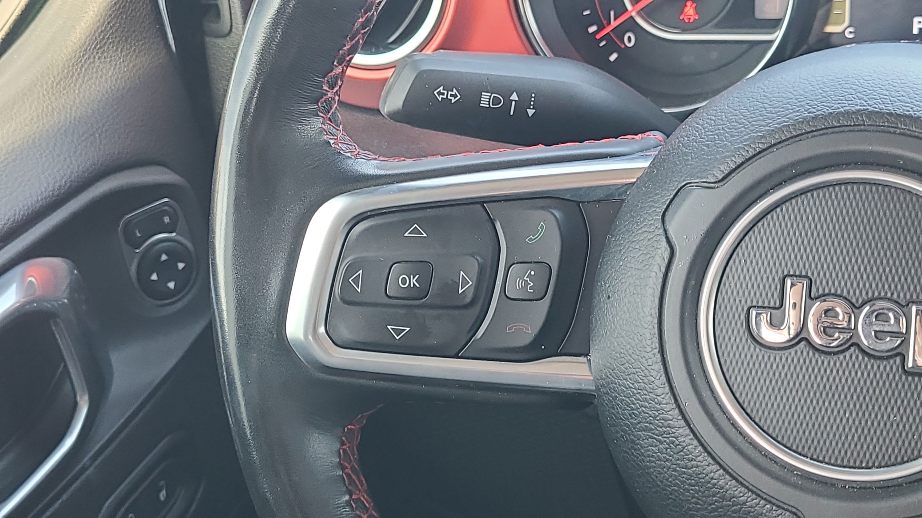 Used 2022 Jeep Gladiator Rubicon w/ Cold Weather Group AWD/4WD image 14