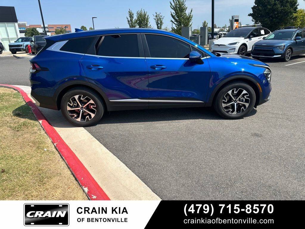 Certified 2025 Kia Sportage EX FWD image 7