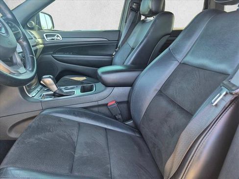 Used 2021 Jeep Grand Cherokee Laredo X AWD/4WD image 17