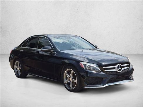 Used 2015 Mercedes-Benz C 300 Sedan image 3